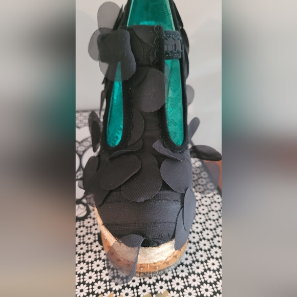 BNIB Irregular Choice - straight from the UK . Dan Sullivan - Dirty Dana shoes - Picture 8 of 9